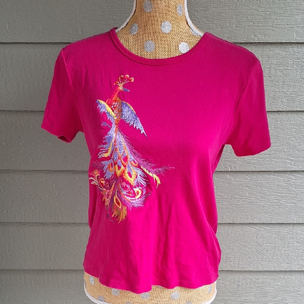 Lauren Ralph Lauren Petite Size Medium Embroiderd Peacock Short Sleeve Tee Pink